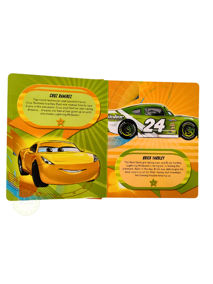 Disney Cars – My Busy Book (10 Figurines & Playmat)